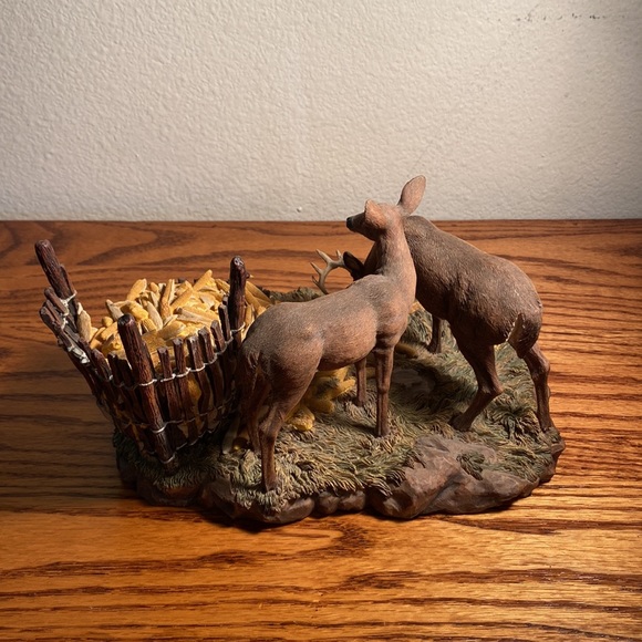 Terry Redlin Limited Edition Fine Porcelain Deer Sculpture. #2018 of 4500. - Picture 3 of 9